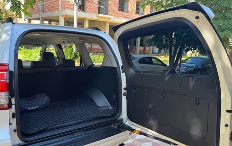 Toyota Land Cruiser Prado 150 рестайлинг 2, 2015 год, 6 900 000 рублей, 12 фотография