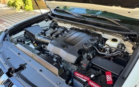 Toyota Land Cruiser Prado 150 рестайлинг 2, 2015 год, 6 900 000 рублей, 20 фотография
