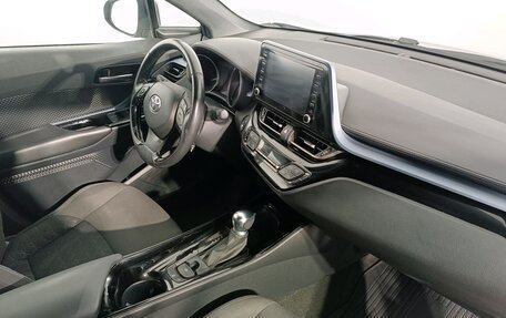 Toyota C-HR I рестайлинг, 2020 год, 2 139 000 рублей, 13 фотография