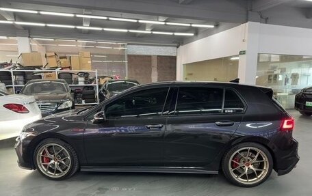 Volkswagen Golf GTI, 2022 год, 2 690 000 рублей, 3 фотография