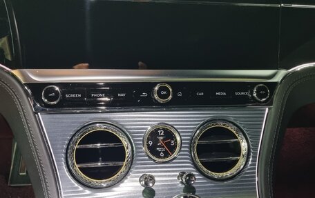 Bentley Continental GT III, 2022 год, 18 000 000 рублей, 14 фотография