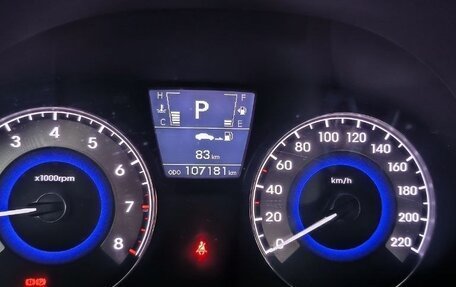 Hyundai Solaris II рестайлинг, 2011 год, 870 000 рублей, 13 фотография