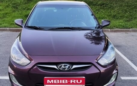 Hyundai Solaris II рестайлинг, 2011 год, 870 000 рублей, 8 фотография
