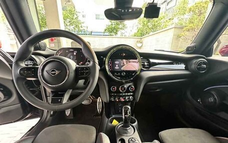 MINI Hatch, 2022 год, 2 640 000 рублей, 5 фотография