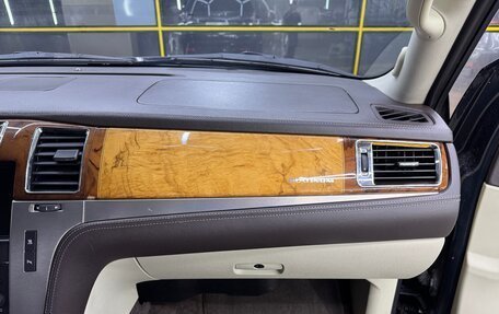 Cadillac Escalade III, 2011 год, 2 200 000 рублей, 10 фотография