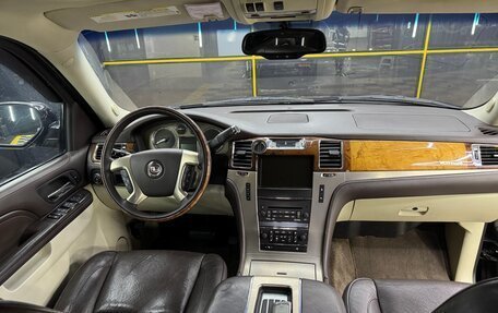Cadillac Escalade III, 2011 год, 2 200 000 рублей, 20 фотография