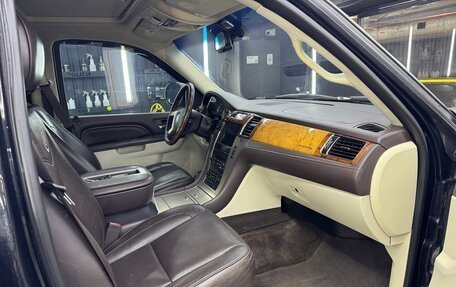Cadillac Escalade III, 2011 год, 2 200 000 рублей, 24 фотография