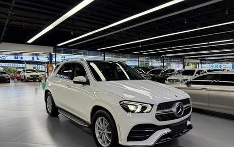 Mercedes-Benz GLE, 2022 год, 6 344 000 рублей, 2 фотография