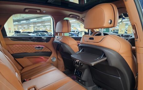Bentley Bentayga I, 2022 год, 18 800 000 рублей, 8 фотография