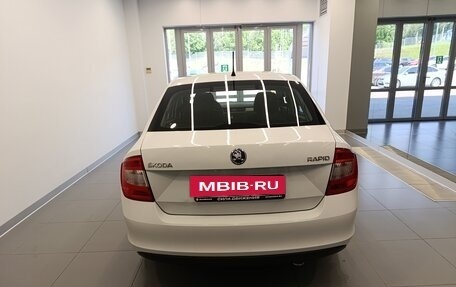 Skoda Rapid I, 2014 год, 730 000 рублей, 5 фотография