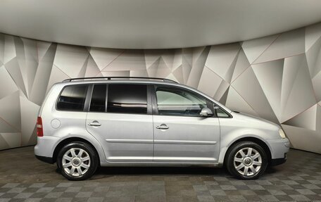 Volkswagen Touran III, 2004 год, 525 000 рублей, 6 фотография