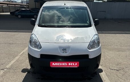 Peugeot Partner II рестайлинг 2, 2013 год, 650 000 рублей, 2 фотография