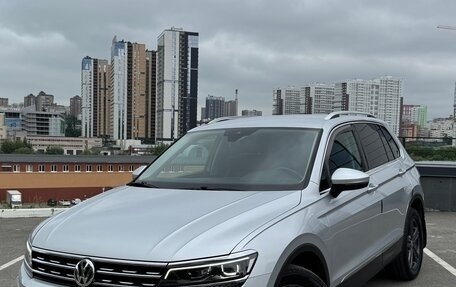 Volkswagen Tiguan II, 2019 год, 2 700 000 рублей, 3 фотография