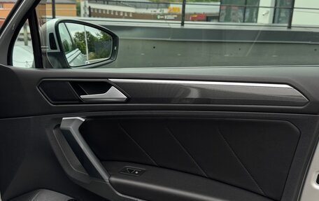 Volkswagen Tiguan II, 2019 год, 2 700 000 рублей, 14 фотография