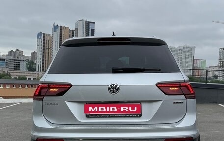 Volkswagen Tiguan II, 2019 год, 2 700 000 рублей, 5 фотография