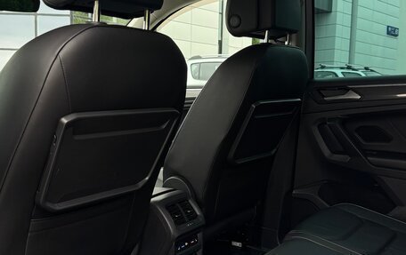 Volkswagen Tiguan II, 2019 год, 2 700 000 рублей, 17 фотография