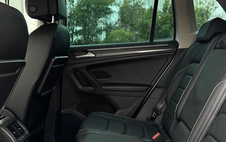 Volkswagen Tiguan II, 2019 год, 2 700 000 рублей, 18 фотография