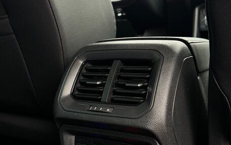 Volkswagen Tiguan II, 2019 год, 2 700 000 рублей, 25 фотография