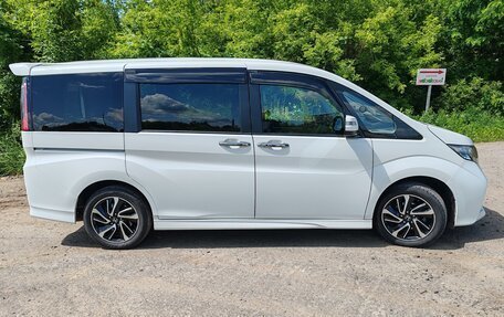 Honda Stepwgn IV, 2016 год, 1 745 000 рублей, 10 фотография