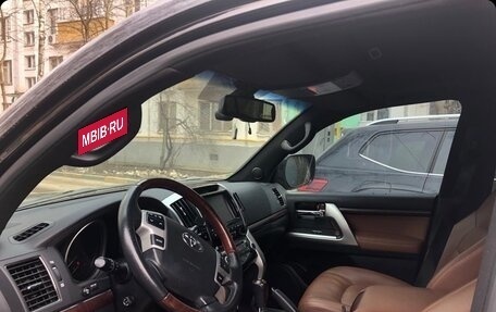 Toyota Land Cruiser 200, 2015 год, 3 100 000 рублей, 3 фотография