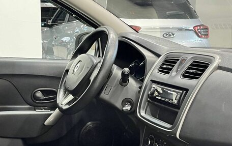 Renault Logan II, 2018 год, 649 900 рублей, 13 фотография