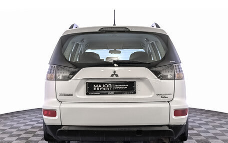 Mitsubishi Outlander III рестайлинг 3, 2011 год, 1 050 000 рублей, 6 фотография