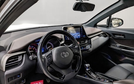 Toyota C-HR I рестайлинг, 2018 год, 2 150 000 рублей, 15 фотография