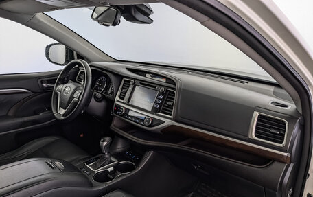 Toyota Highlander III, 2014 год, 3 100 000 рублей, 13 фотография