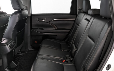 Toyota Highlander III, 2014 год, 3 100 000 рублей, 18 фотография