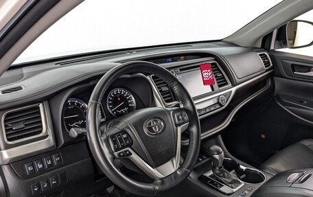 Toyota Highlander III, 2014 год, 3 100 000 рублей, 15 фотография