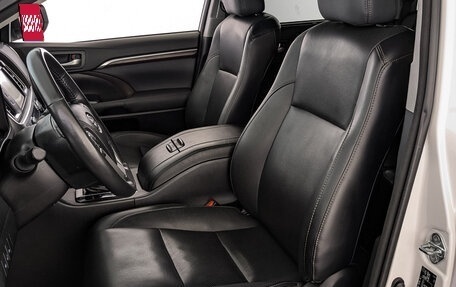 Toyota Highlander III, 2014 год, 3 100 000 рублей, 20 фотография