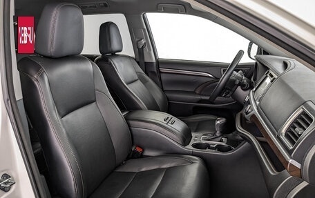 Toyota Highlander III, 2014 год, 3 100 000 рублей, 24 фотография