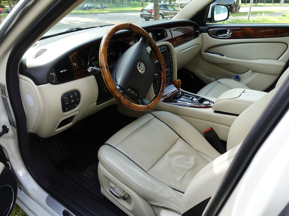 Jaguar XJ III (X350), 2008 год, 7 700 000 рублей, 27 фотография