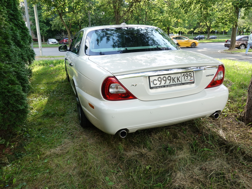 Jaguar XJ III (X350), 2008 год, 7 700 000 рублей, 11 фотография