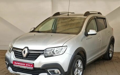 Renault Sandero II рестайлинг, 2021 год, 1 355 000 рублей, 1 фотография