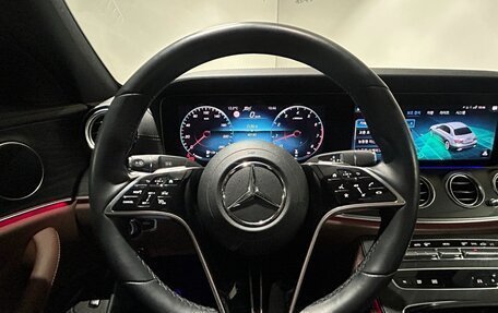 Mercedes-Benz E-Класс, 2022 год, 3 850 000 рублей, 9 фотография