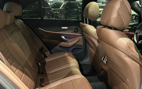 Mercedes-Benz E-Класс, 2022 год, 3 850 000 рублей, 11 фотография