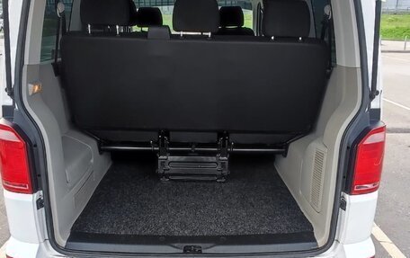 Volkswagen Caravelle T6 рестайлинг, 2015 год, 2 100 000 рублей, 21 фотография