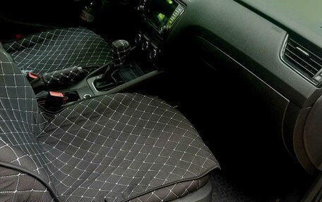Skoda Octavia, 2015 год, 950 000 рублей, 15 фотография