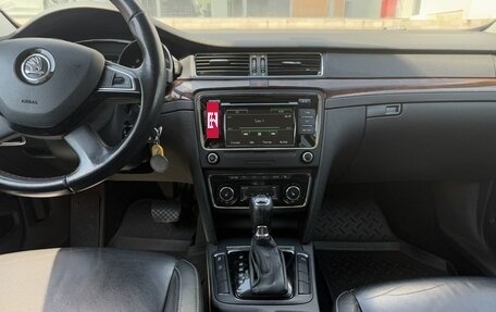Skoda Superb III рестайлинг, 2013 год, 1 190 000 рублей, 13 фотография