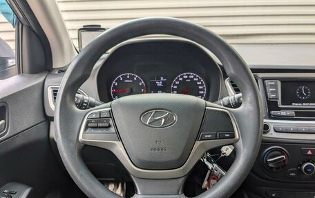 Hyundai Solaris II рестайлинг, 2017 год, 1 350 000 рублей, 22 фотография