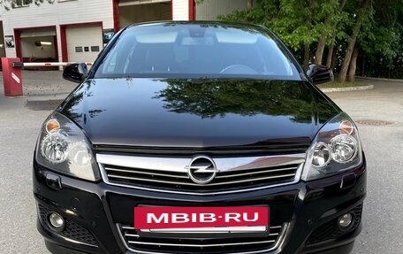 Opel Astra H, 2011 год, 645 000 рублей, 2 фотография