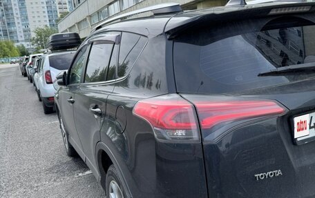 Toyota RAV4, 2017 год, 2 300 000 рублей, 4 фотография