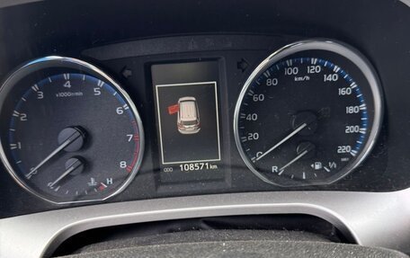 Toyota RAV4, 2017 год, 2 300 000 рублей, 12 фотография