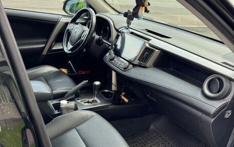 Toyota RAV4, 2017 год, 2 300 000 рублей, 9 фотография