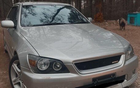 Toyota Altezza, 1999 год, 550 000 рублей, 2 фотография