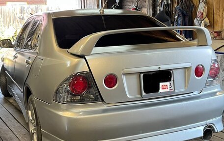 Toyota Altezza, 1999 год, 550 000 рублей, 4 фотография