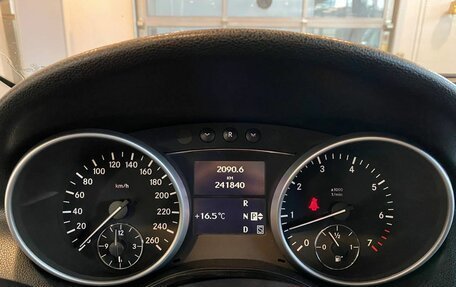 Mercedes-Benz M-Класс, 2011 год, 1 426 000 рублей, 11 фотография
