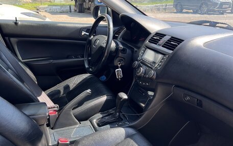 Honda Accord VII рестайлинг, 2004 год, 1 050 000 рублей, 8 фотография