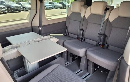 Volkswagen Multivan, 2025 год, 6 990 000 рублей, 15 фотография
